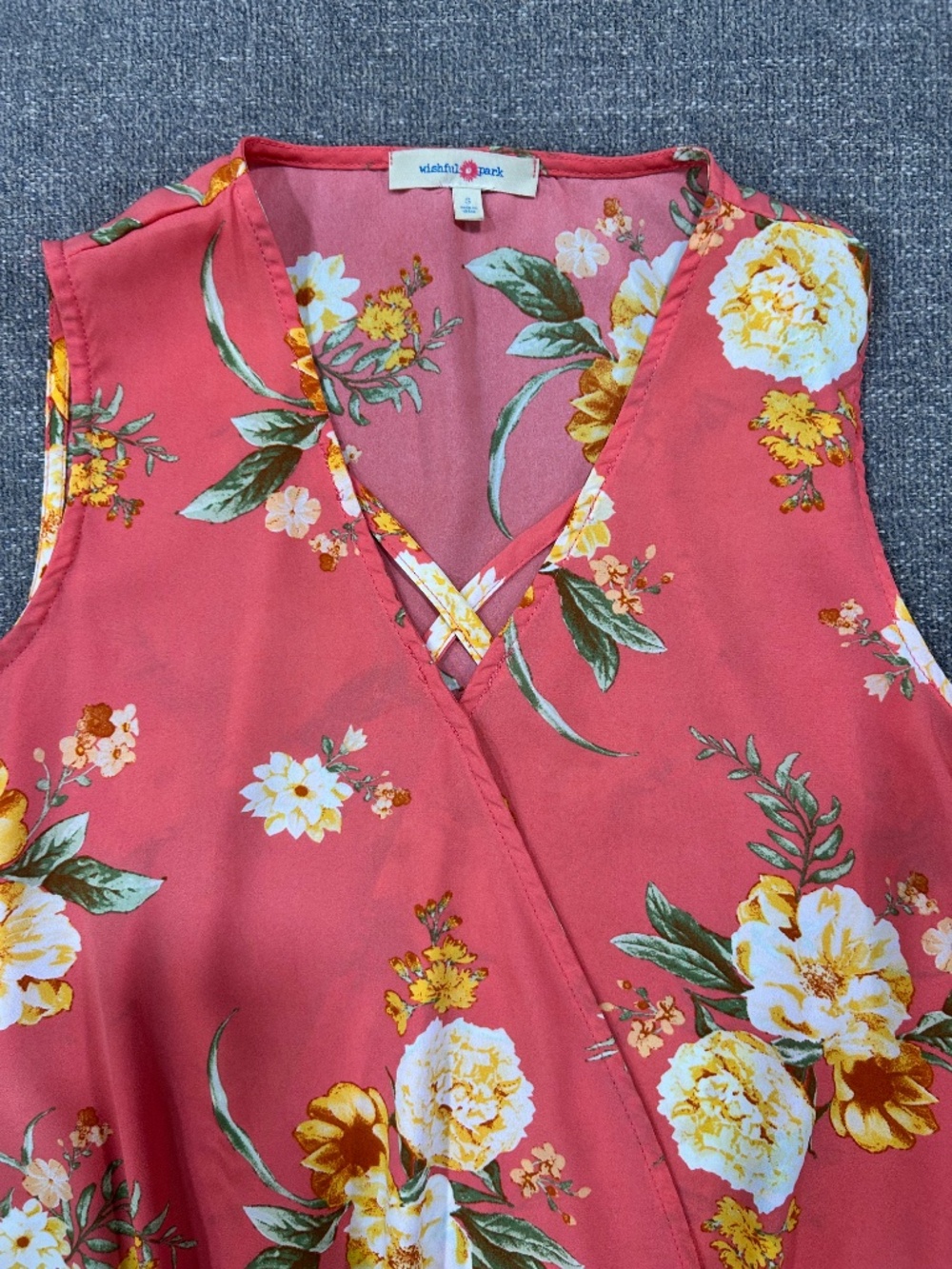 🎃 Sleeveless Floral Top - Picture 7 of 10